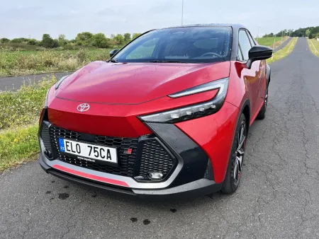 Test Toyota C-HR GR Sport 2.0 PHEV | plug-in hybrid | 2024