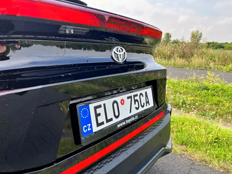 Test Toyota C-HR GR Sport 2.0 PHEV | plug-in hybrid | 2024