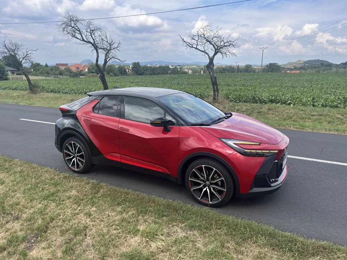 Test Toyota C-HR GR Sport 2.0 PHEV | plug-in hybrid | 2024