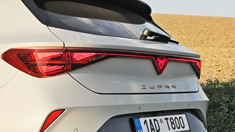 Test CUPRA Leon 1.5 eTSI DSG | 2024