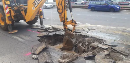 Zavřená Plzeňská je jen začátek obřích dopravních komplikací. Město uzavře i Karlovarskou ulici