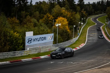 CUPRA Formentor VZ | facelift | na dráze Severní smyčky okruhu Nürburgring | foto: Hugo Kottás