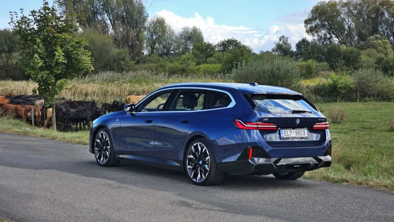 Test BMW i5 Touring eDrive40 | elektromobil | 2024