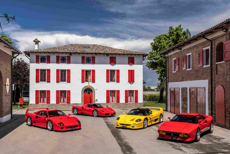 Legendární limitka od Ferrari už se sice nevyrábí, ale dostává nové obutí. Postaralo se o něj Pirelli