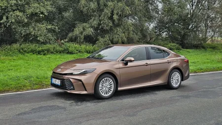 První jízda: Toyota Camry 2.5 Hybrid