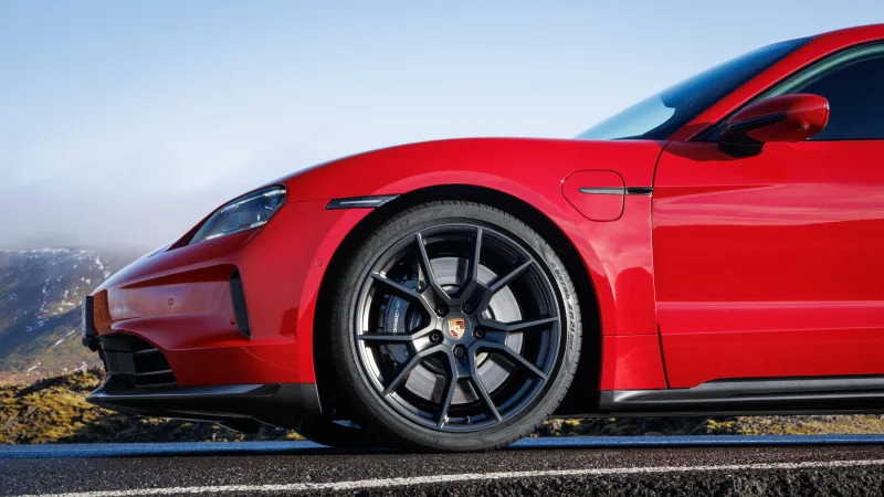 Porsche Taycan GTS | 2025