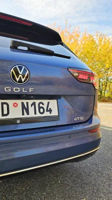 Test Volkswagen Golf Variant 1,5 eTSI DSG | 2024