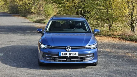 Test Volkswagen Golf Variant 1,5 eTSI DSG | 2024