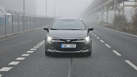 test-toyota_corolla_touring_sports-18_hybrid-1