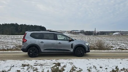 test-dacia-jogger-hybrid-140-2025-3