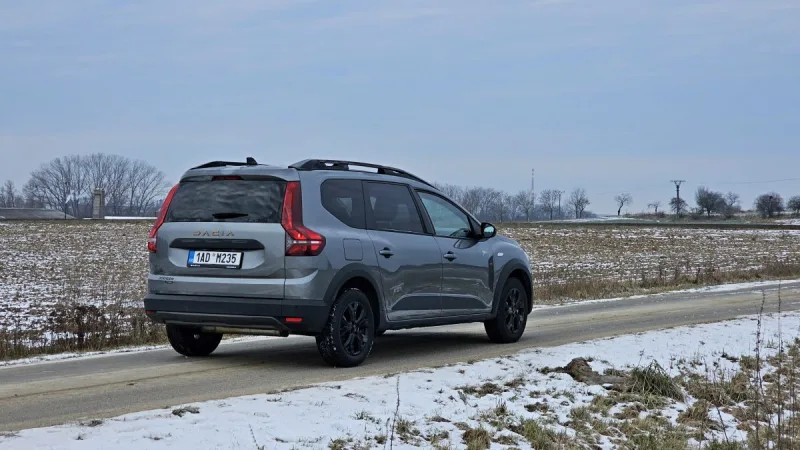 test-dacia-jogger-hybrid-140-2025-4