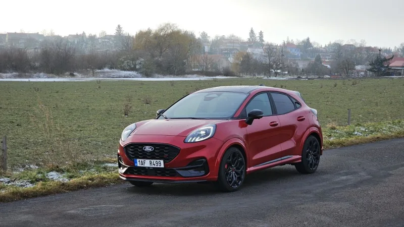 test-ford-puma-st-1-0-ecoboost-hybrid-2025-2