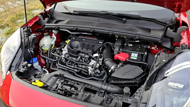 test-ford-puma-st-1-0-ecoboost-hybrid-2025-29