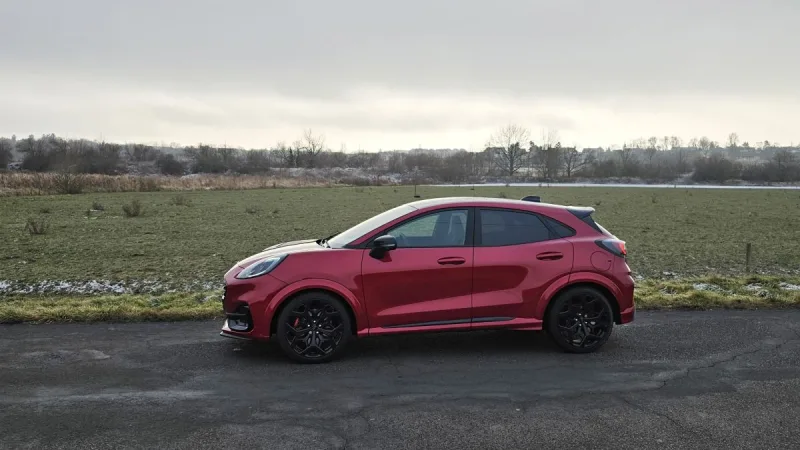 test-ford-puma-st-1-0-ecoboost-hybrid-2025-3