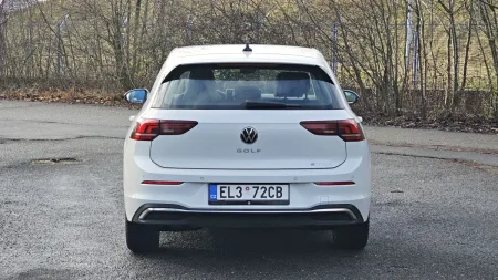 test-volkswagen-golf-ehybrid-plug-in-hybrid-2025-6