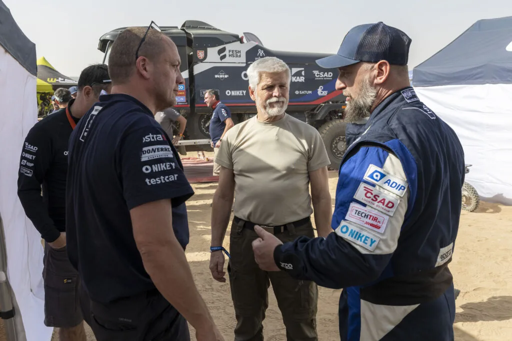 fesh_fesh-rallye_dakar_2025-petr_pavel-tomas_vratny