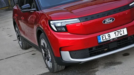 test-ford-explorer-premium-77-kwh-elektromobil-2025-5