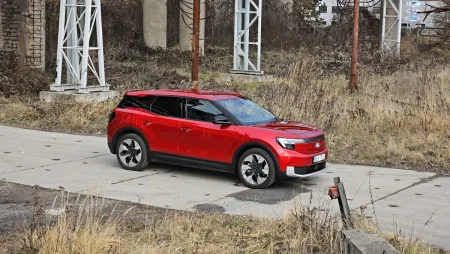 test-ford-explorer-premium-77-kwh-elektromobil-2025-6