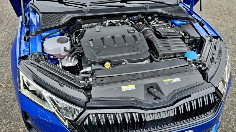 test-skoda-octavia-combi-sportline-20-tdi-110-kw-dsg-2025-30