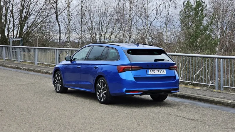 test-skoda-octavia-combi-sportline-20-tdi-110-kw-dsg-2025-7