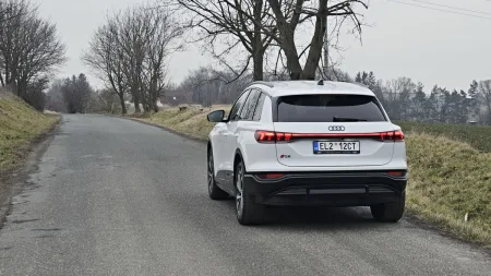 test-audi-q6-e-tron-quattro-elektromobil-2025-6