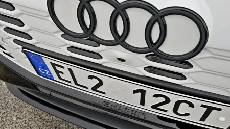 test-audi-q6-e-tron-quattro-elektromobil-2025-10