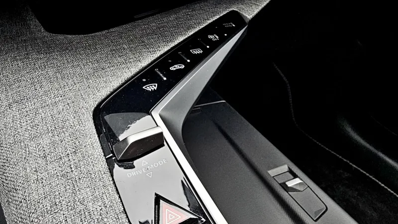 test-peugeot-3008-gt-1-2-hybrid-136-e-dcs6-2025-22
