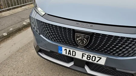 test-peugeot-3008-gt-1-2-hybrid-136-e-dcs6-2025-9