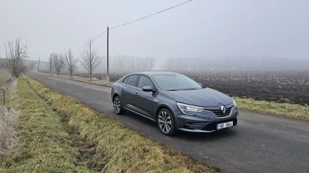 test-renault-megane-grandcoupe-tce-140-edc-2025-7