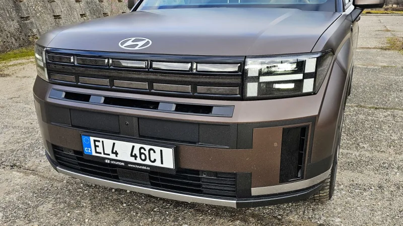 test-hyundai-santa-fe-16-t-gdi-phev-2025-10