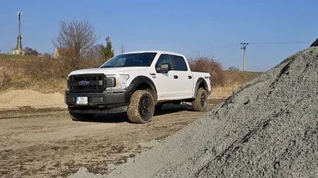 test_ojetiny-pick-up-2020-ford_f-150_50_ti-vct_v8-25