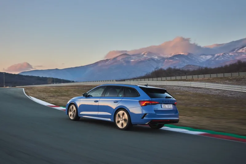 prvni_jizda-2025-skoda_octavia_rs-okruh_grobnik-jizda-5