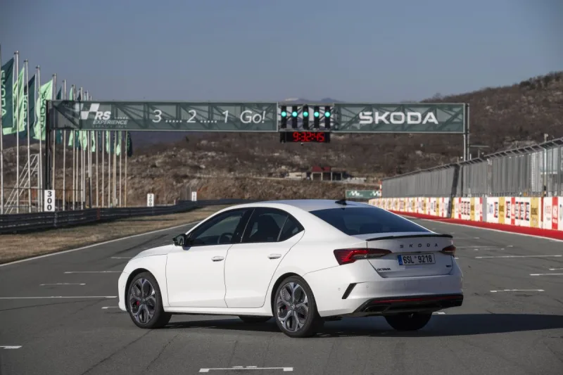 prvni_jizda-2025-skoda_octavia_rs-okruh_grobnik-jizda-7