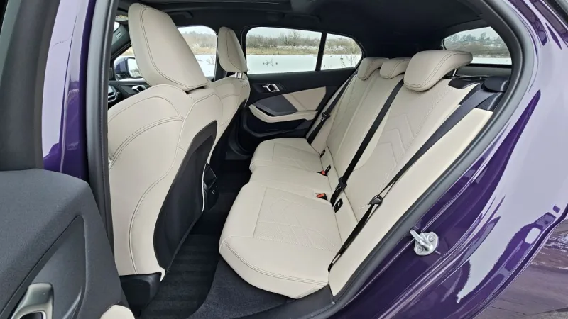 test-bmw-120-2025-22