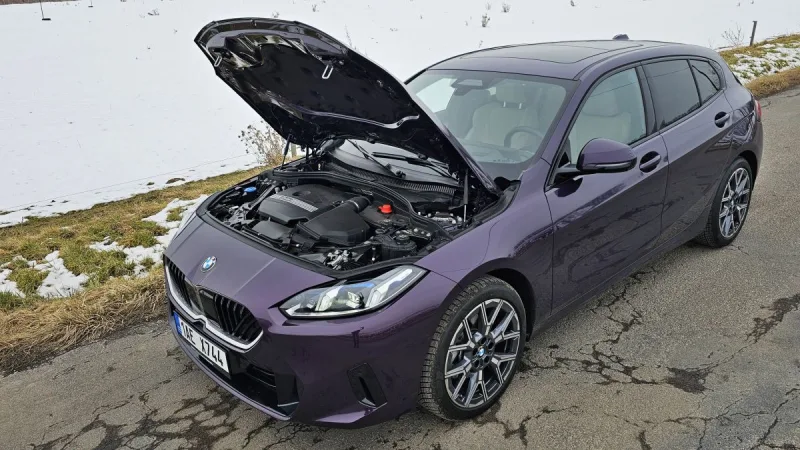 test-bmw-120-2025-26