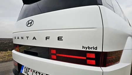 test-hyundai-santa-fe-16-t-gdi-hev-4wd-calligraphy-2025-11