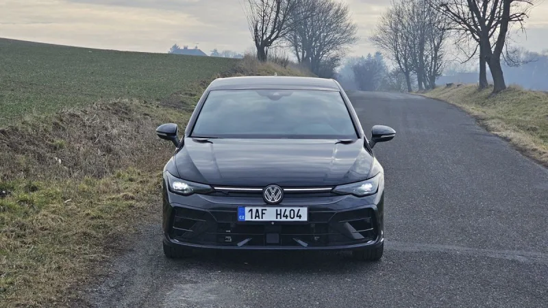 test-volkswagen-golf-r-black-edition-2025-2