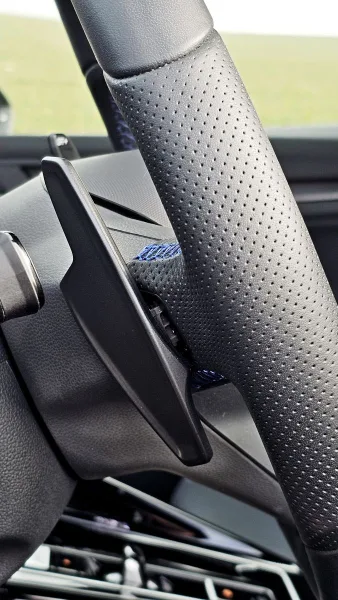 test-volkswagen-golf-r-black-edition-2025-23