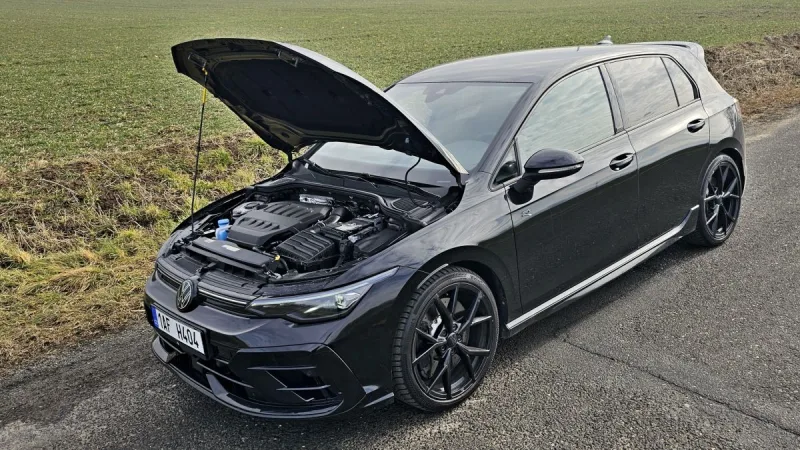 test-volkswagen-golf-r-black-edition-2025-30