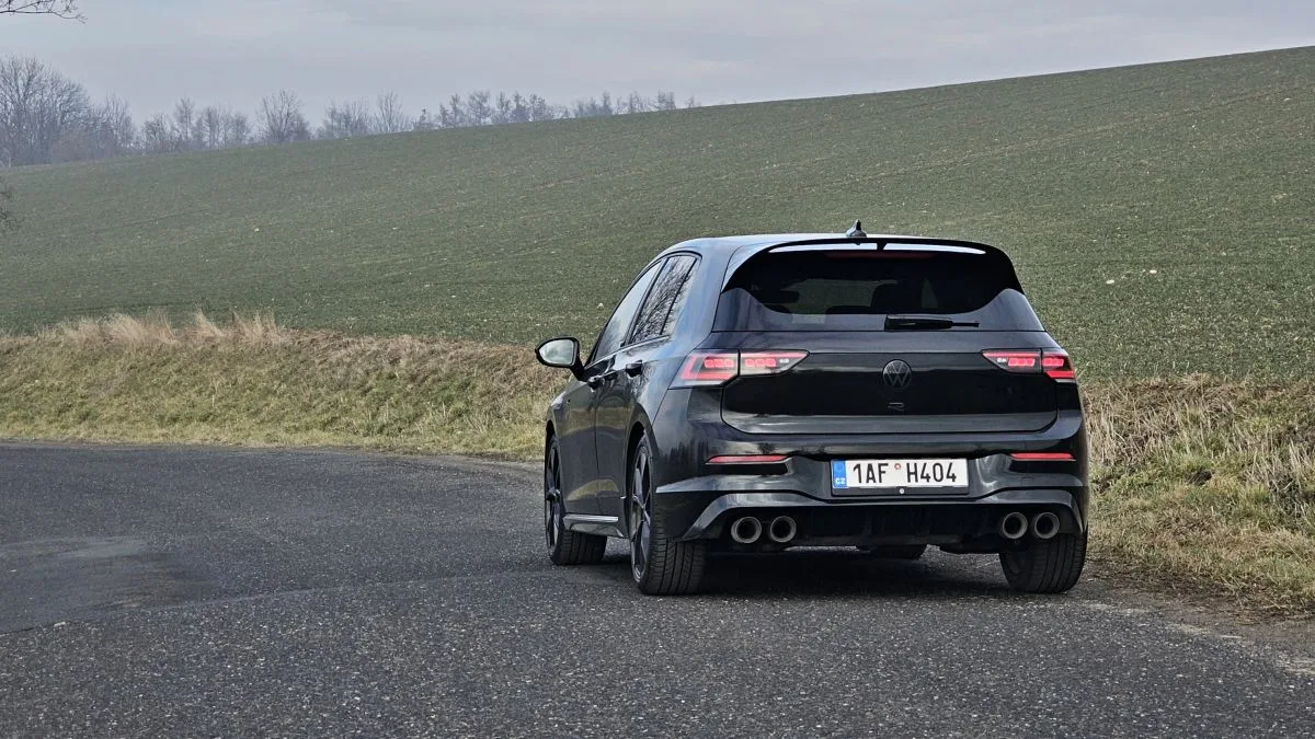 test-volkswagen-golf-r-black-edition-2025-7