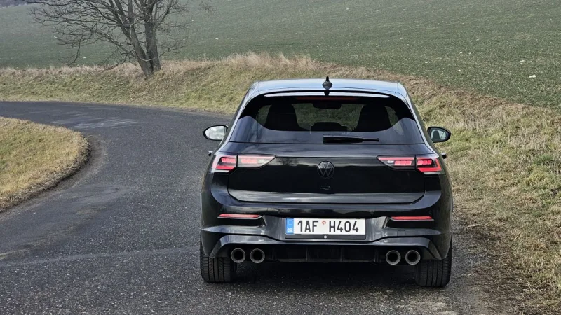 test-volkswagen-golf-r-black-edition-2025-8