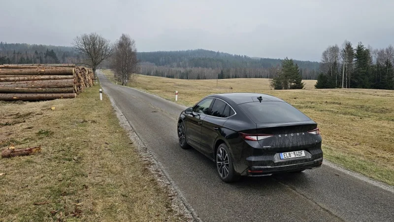 prvni_jizda-test-2025-facelift-skoda_enyaq_coupe_85-4