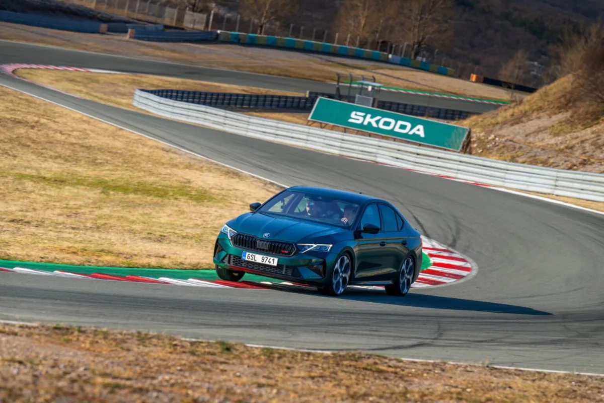 skoda_octavia_rs-zavodni_okruh