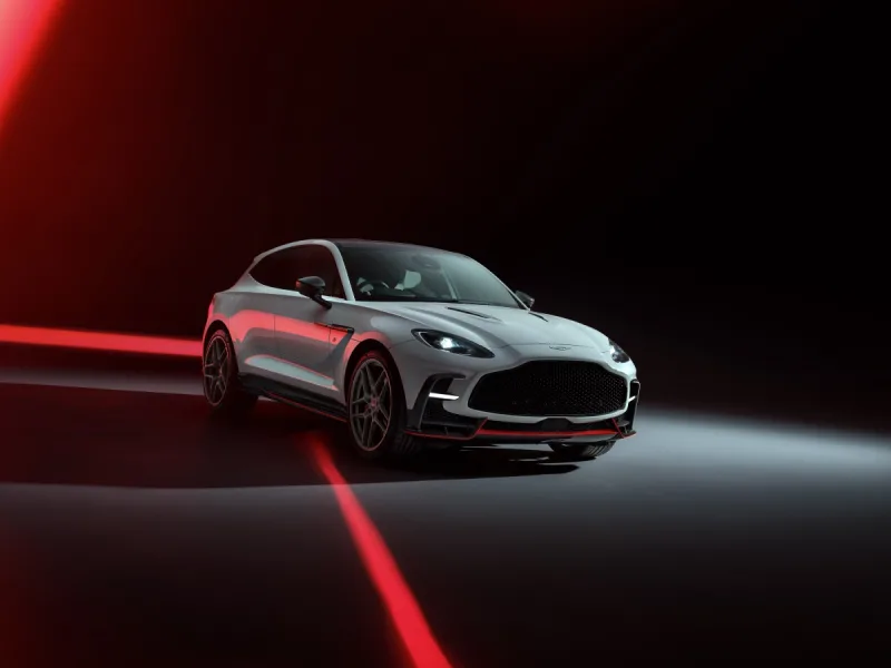 2025-aston_martin_dbx_s-5