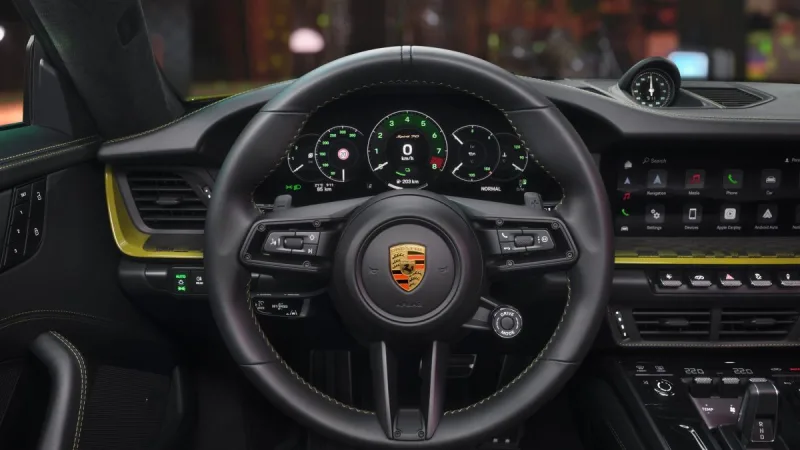 2025-porsche-911-spirit-70-5