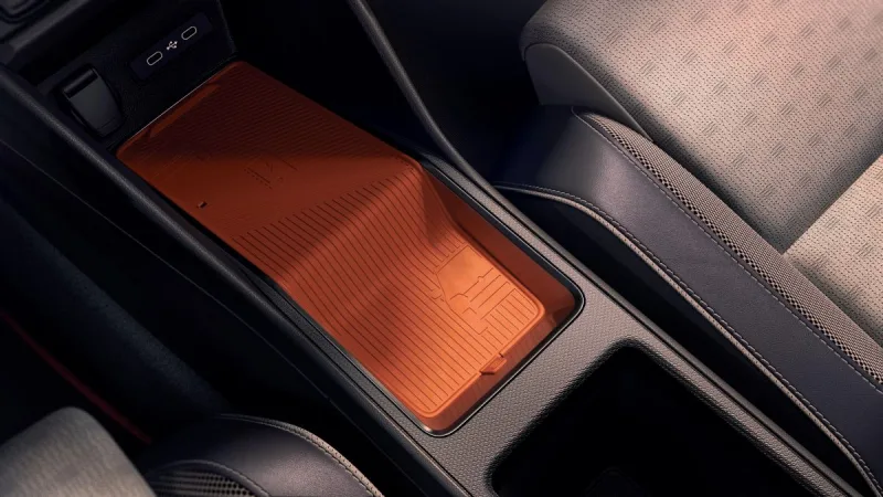 2025-renault-5-e-tech-roland-garros-11