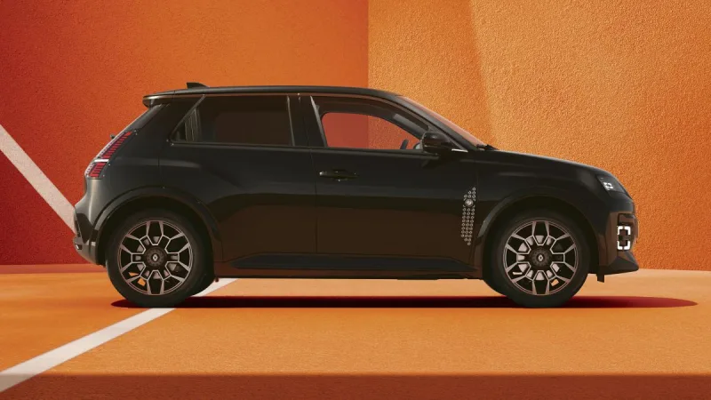 2025-renault-5-e-tech-roland-garros-4