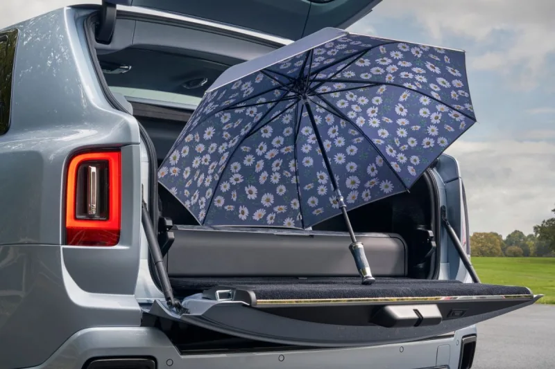 2025-rolls-royce-cullinan-daisy-4