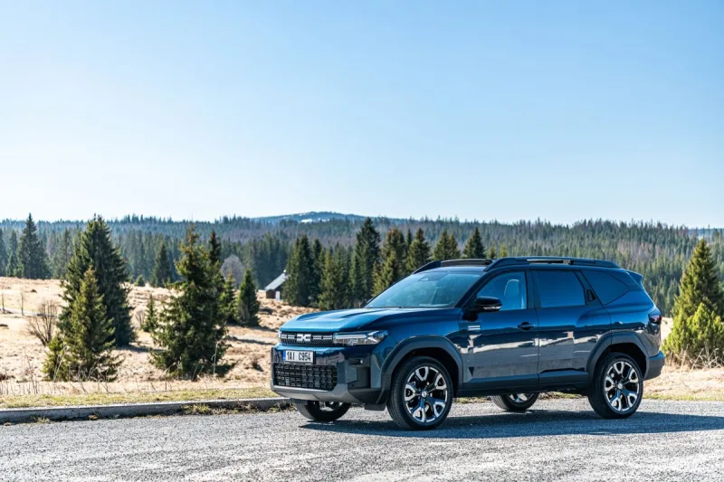 2025-duben-prvni_jizda-dacia_bigster_hybrid