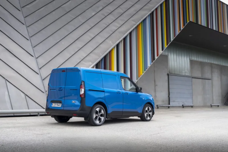 ford-e-transit-courier-2